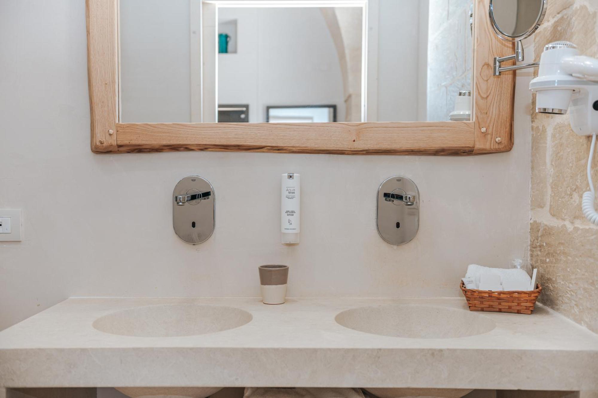 Masseria Longa Boutique Hotel Отранто Екстериор снимка